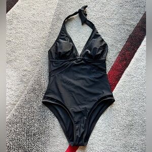 Cup She Mesh Halter Neck One Piece Swimsuit